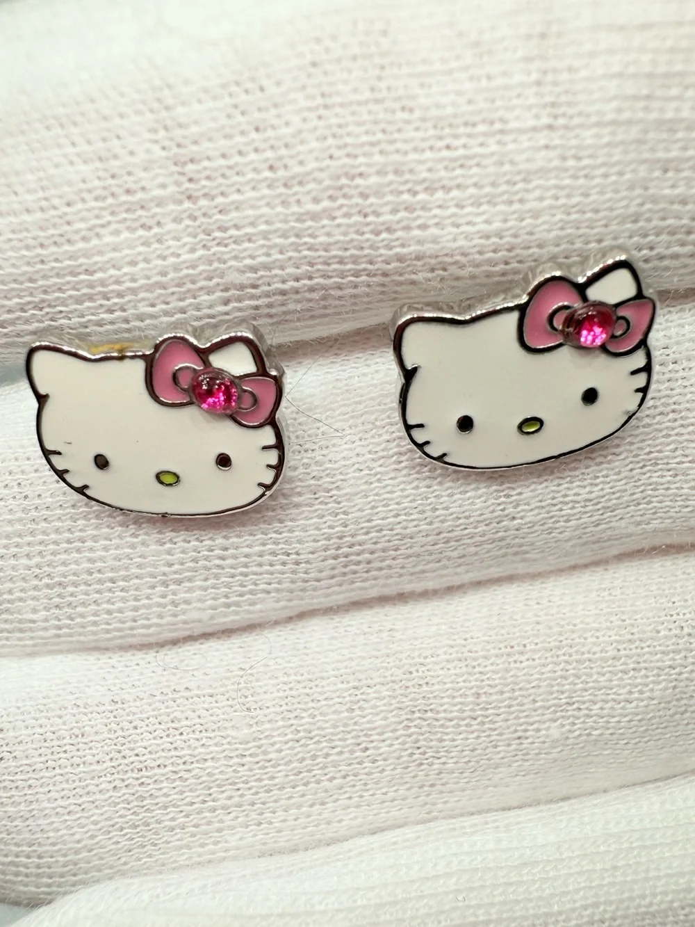Hello Kitty White Face Pink Bow Kids Stud Earrings!
